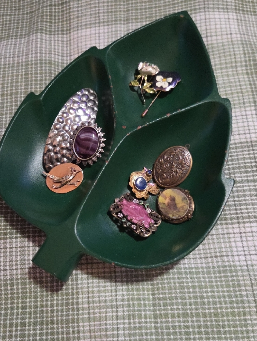 MCM Kamani Wood In Beautiful Emerald Green Leaf-Shaped Decorative Dish